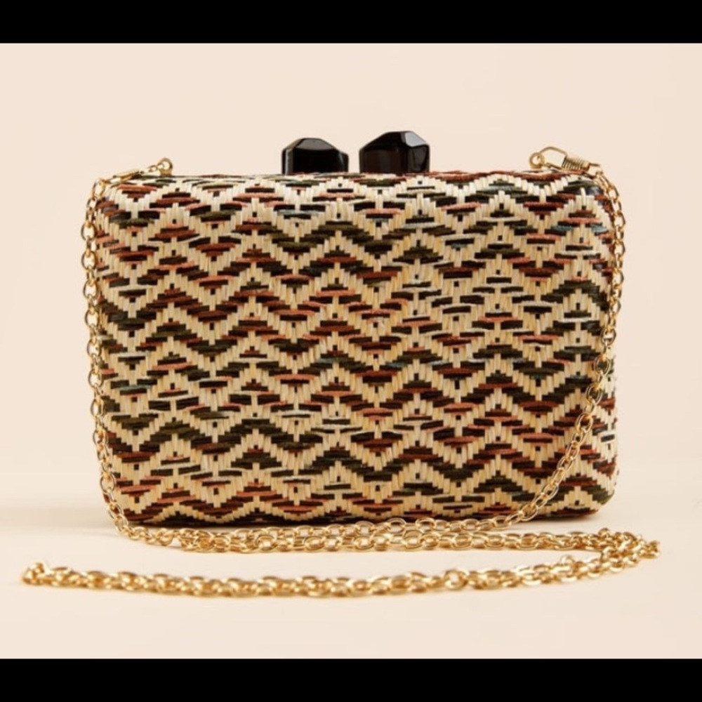 Avery ZigZag Woven Clutch